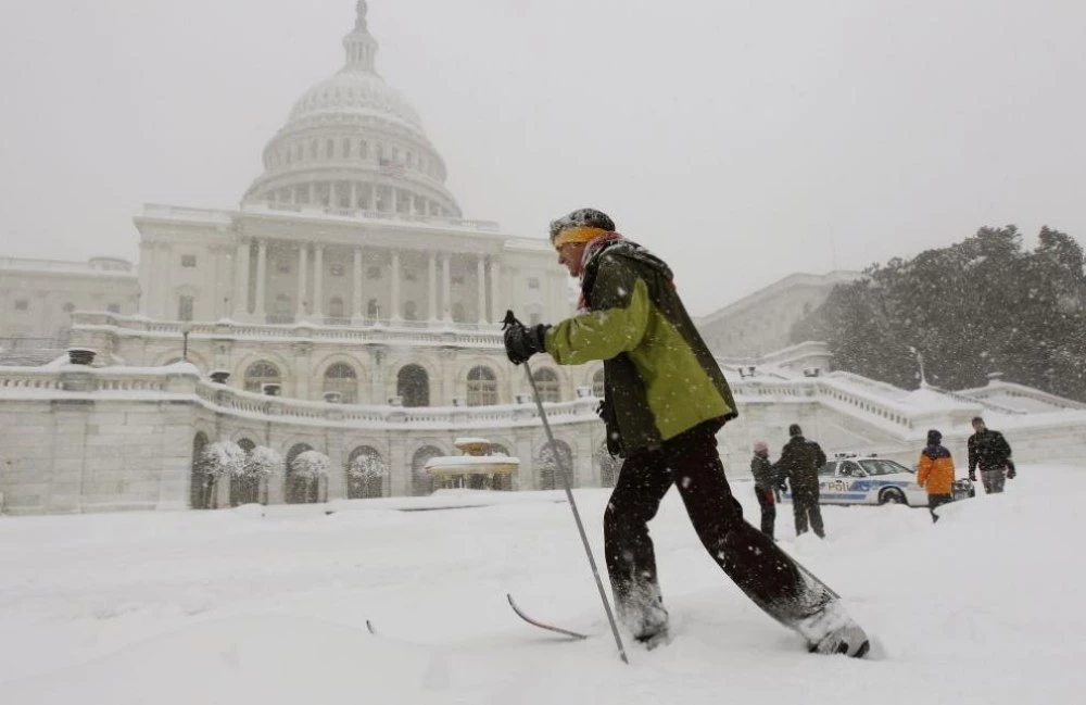 Смъртоносната зимна буря в САЩ: 11 жертви и милион домакинства без ток