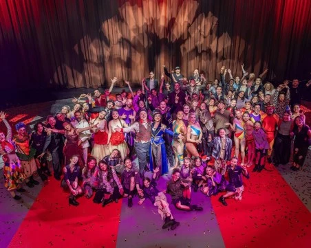 Хитовият мюзикъл 