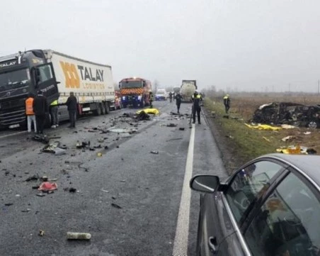 Седем фена на ПАОК загинаха при тежка катастрофа в Румъния