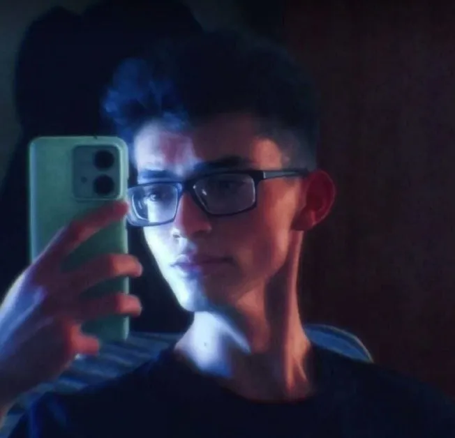 След самоубийството на 18-годишен ученик: Учителка от Пазарджишко е отстранена временно