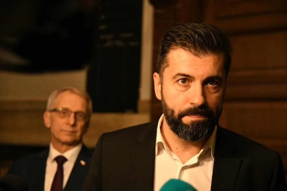 Съдът разпита двама полицаи по делото срещу Кирил Петков за ареста на Бойко Борисов