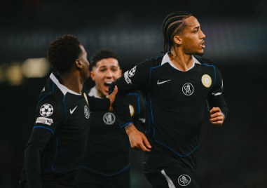 В безспорно най интересният и завързан мач днес в Неапол