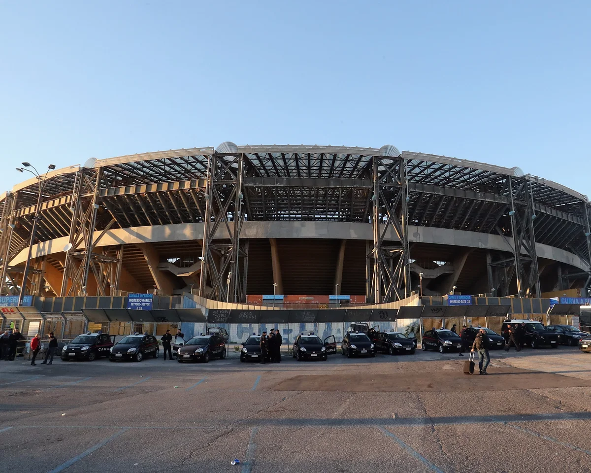 Атакуваха фенове на Челси в Неапол, има ранени