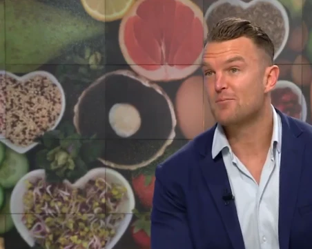 Инфлуенсъри и AI тласкат младите към опасни решения