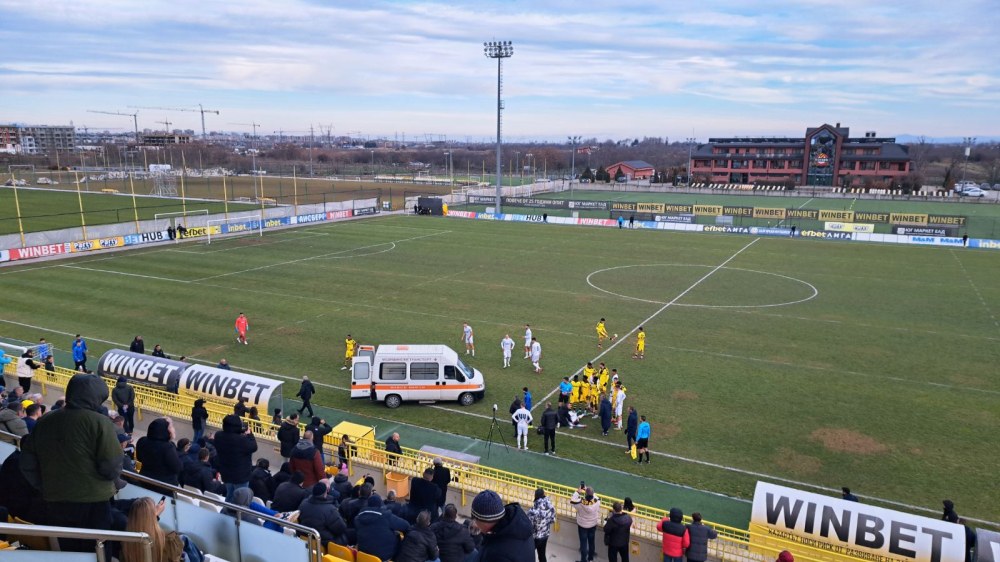 Ботев победи Спартак Варна в контрола, линейка влезе на терена