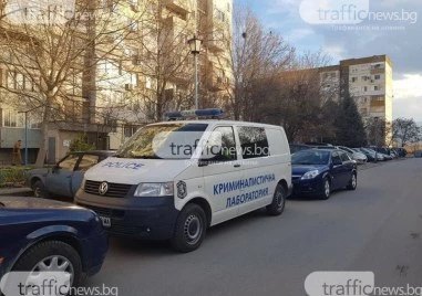 Хулиган на пътя: Пиян шофьор засича коли и се държи агресивно с полицията в Калово