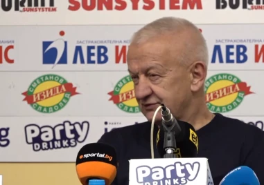 Босът на Локомотив Пловдив  – Христо Крушарски се срещна с представителите на медиите Той