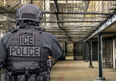 Отстраниха двамата агенти, за които се твърди, че са стреляли по Алекс Прети в Минеаполис