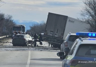 С множество предишни нарушения се оказа шофьорът, причинил катастрофата край Телиш