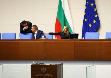 Скандали в парламента след като в дневния ред беше вкарана