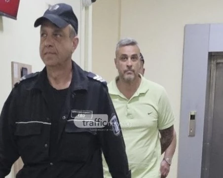 Майсторът, изнесъл хиляди евро от имение край Пловдив, се размина с условна