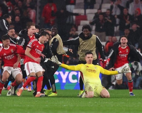 Трубин стана едва петият вратар с гол в Шампионската лига