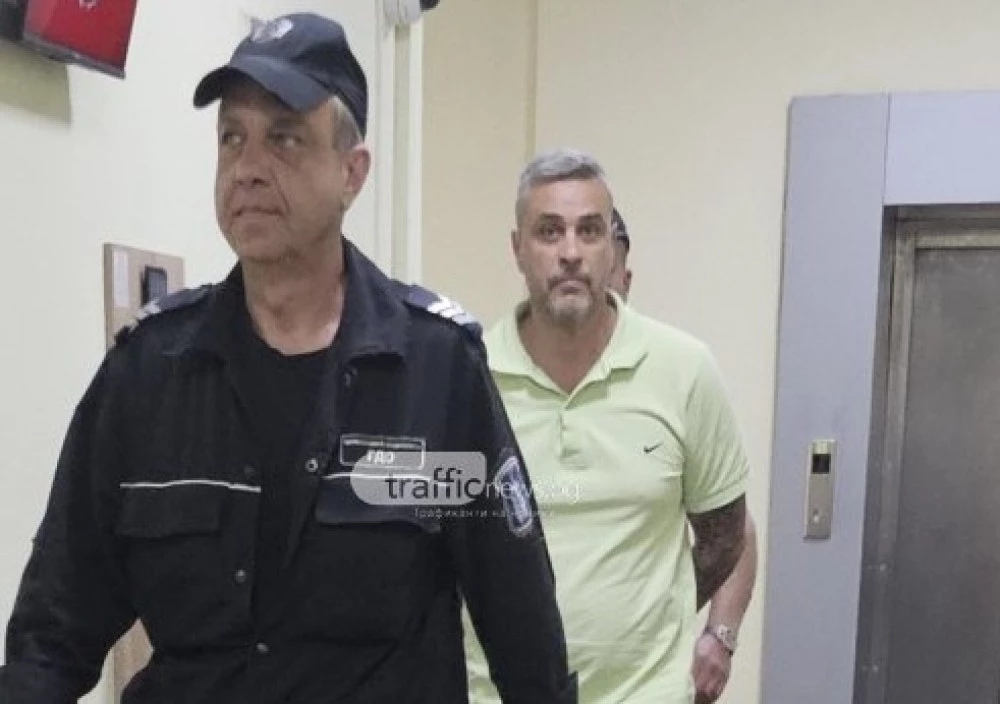 Майсторът, изнесъл хиляди евро от имение край Пловдив, се размина с условна