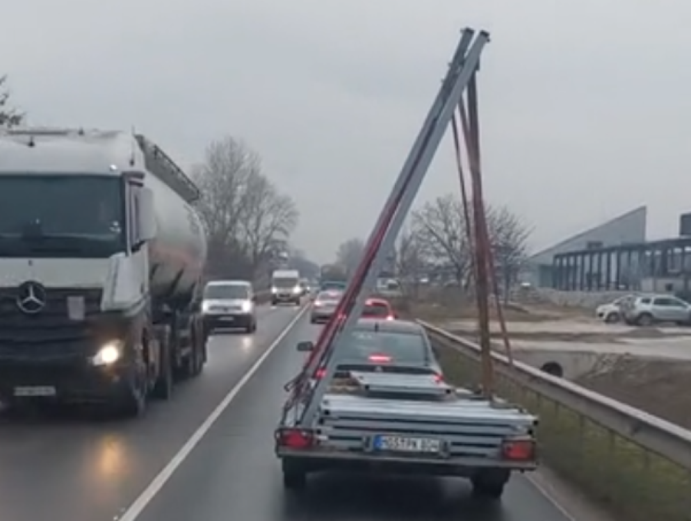 Немски автомобил засечен в серия нарушения на Околовръстното на Пловдив