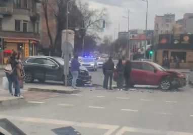 Катастрофа е възникнала на оживено кръстовище в Пловдив Читател на