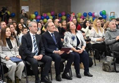 Министър Гуцанов: Трябва да предприемем стъпки за защита на децата в интернет