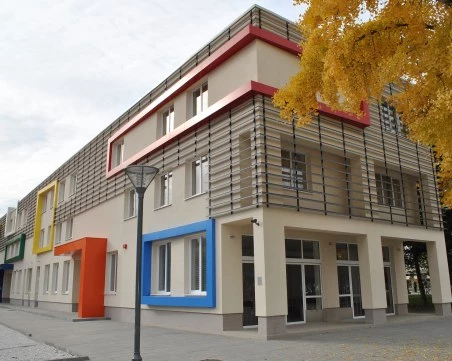 Младежкият център организира премиера на книгата на млад автор с представление