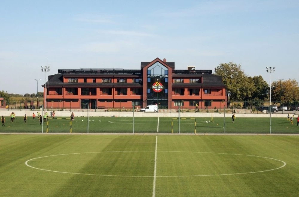 Десетки граждански дела са заведени срещу ПФК Ботев Пловдив АД