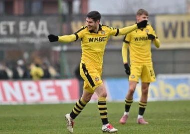 Ботев с разгромна победа в последната си контрола