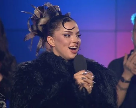 Дара ще представи България на 