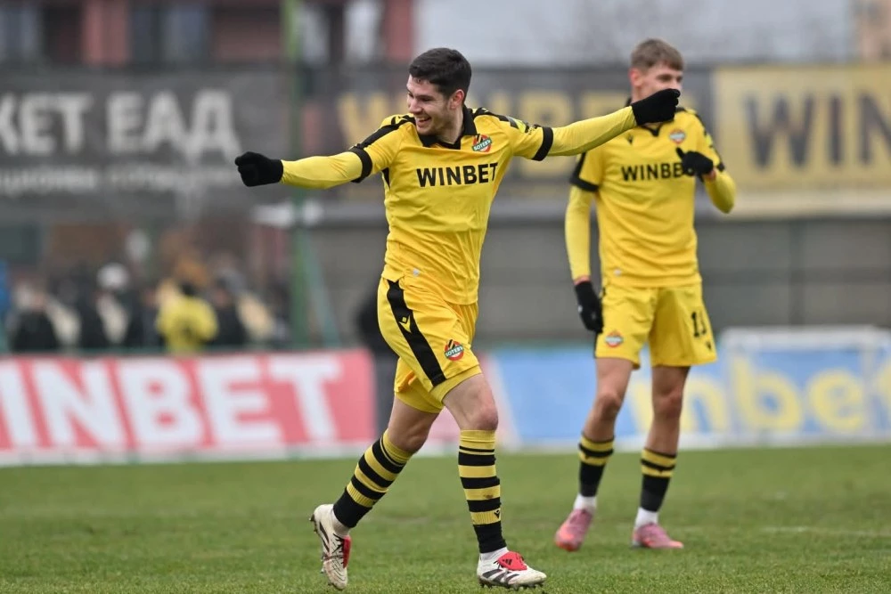 Ботев с разгромна победа в последната си контрола