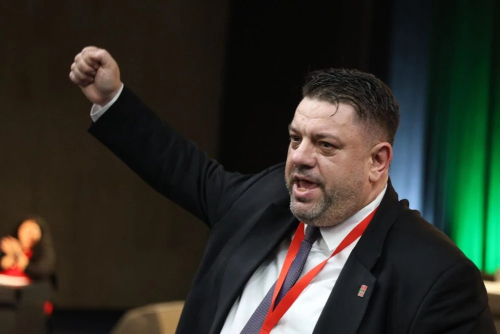 БСП се събира, за да реши накъде да завие