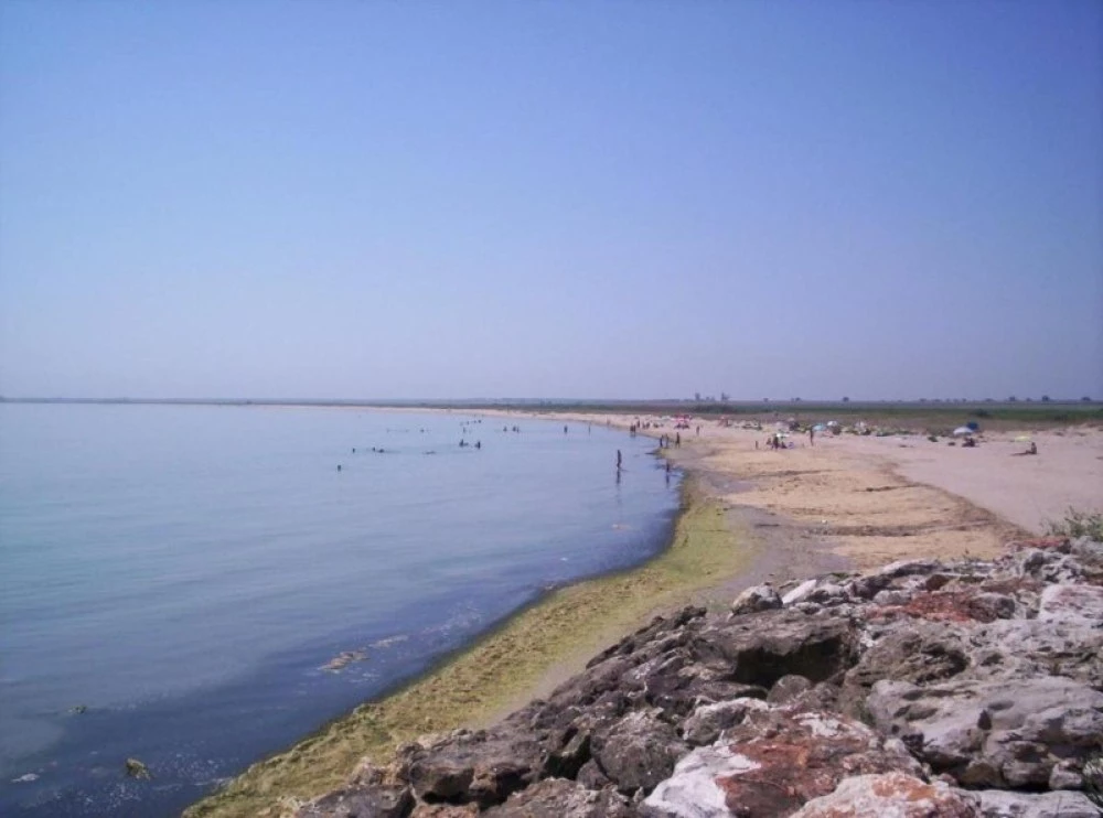 Хотел замърси с мазут плаж във Варна