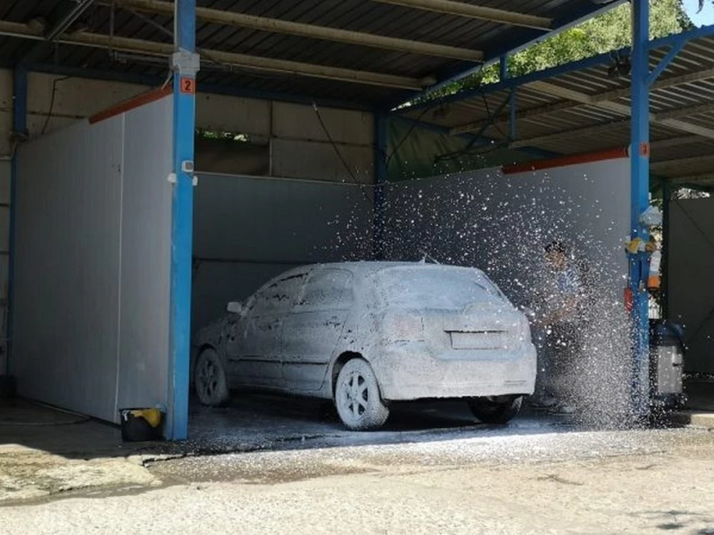 Проверки за спекула в последния ден на българския лев: Автомивките под прицел