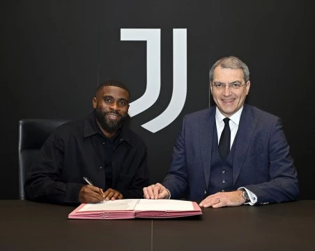 Ювентус с много странен трансфер