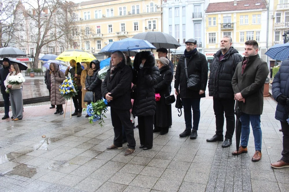 Пловдив почете паметта на жертвите на комунистическия режим пред паметника „Свидетелят