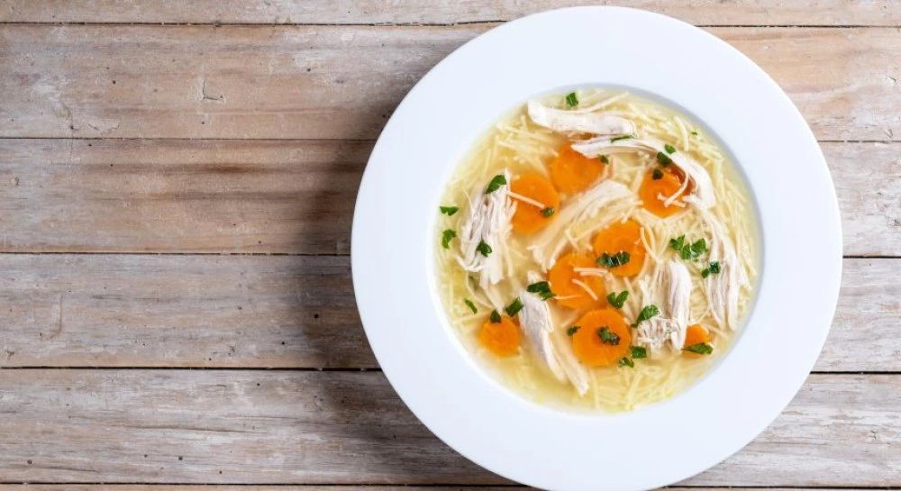 Рецепта за диетична пилешка супа със зеленчуци