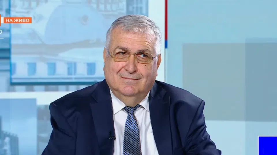 Проф. Георги Близнашки: Румен Радев е основната заплаха за демокрацията в България