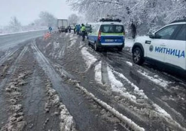 Съвместната специализирана операция по метода широкообхватен контрол се проведе за