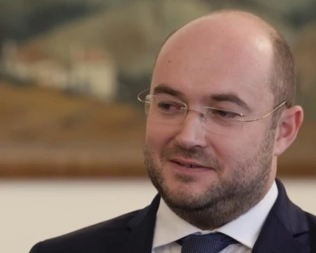 Министърът на правосъдието временно отстрани началника на затвора в София заради Брендо