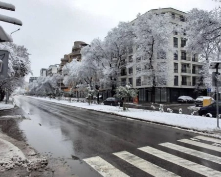 Внимание, студено! Предупреждение за ниски температури в цялата страна, в Пловдив - облачно и мразовито