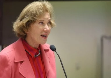 Поптодорова: Епстийн е имал връзка с руската престъпност за доставката на „млада плът