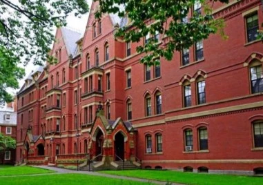 Американският президент Доналд Тръмп заяви снощи че администрацията му ще предяви обезщетение