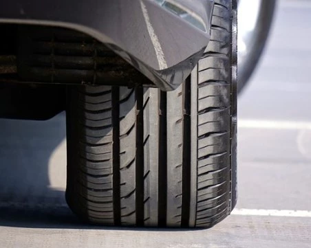 Кола блъсна и уби пешеходец в Кресна