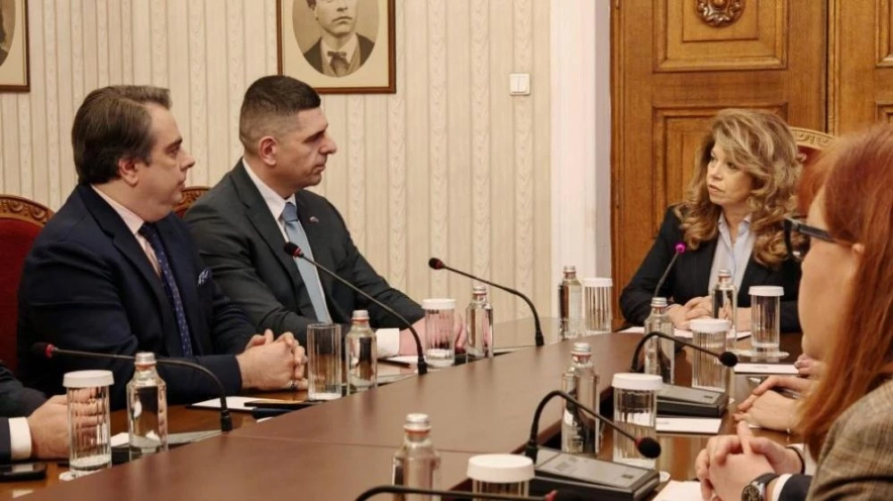 ПП-ДБ при Йотова: Служебните министри първо да търсят „заложените им мини