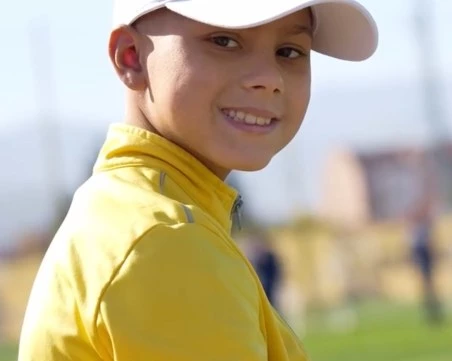 Малкият герой Денис ще бие центъра преди двубоя Ботев - Берое