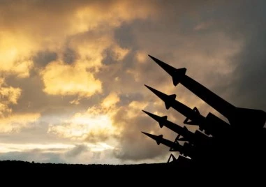 Светът гледа с безпокойство към ядреното въоръжение на САЩ и Русия след като