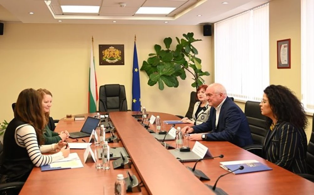 Сметната палата: Общините не събират приходите си и теглят заеми, за да плащат стари дългове