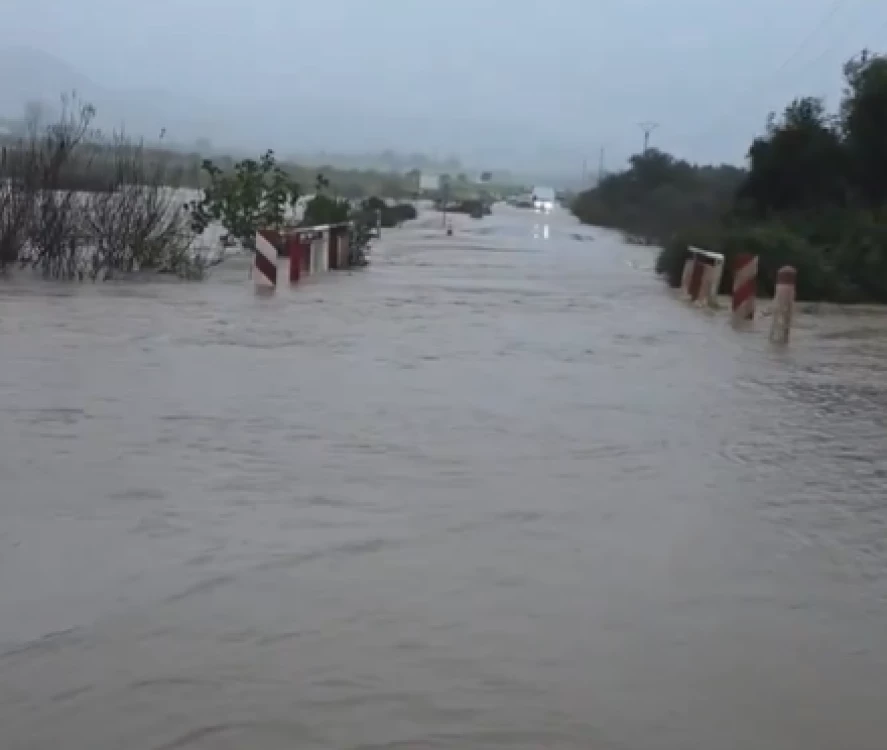 Заради проливни дъждове: Евакуираха над 140 хил. души в Мароко