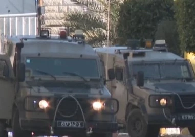 Тайна мисия с българска следа: 8 палестинци, оковани с белезници, са депортирани от САЩ