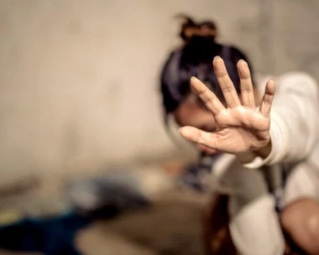 Осъдиха на 15 години мъж, изнасилил дъщеря си в Пловдив, удрял я и я заплашвал с убийство