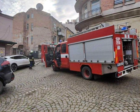 Пожар в галерия задими Главната