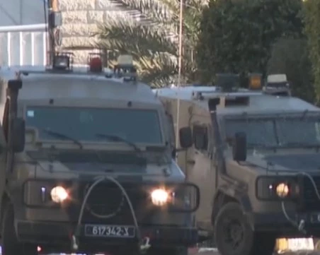 Тайна мисия с българска следа: 8 палестинци, оковани с белезници, са депортирани от САЩ