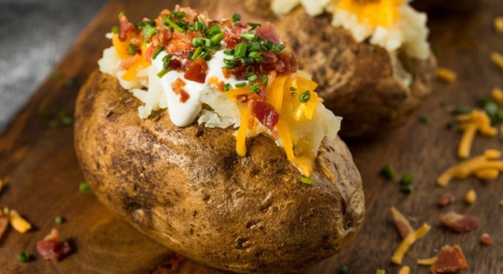 Рецепта за пълнени печени картофи с шунка
