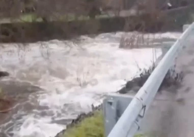 Едва възстановили се от силната буря Леонардо преминала в средата