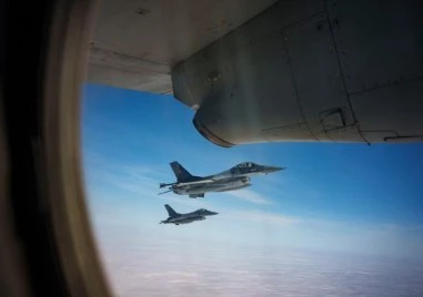 Въздушното пространство над летищата в Люблин и Жешов в Югоизточна Полша бе